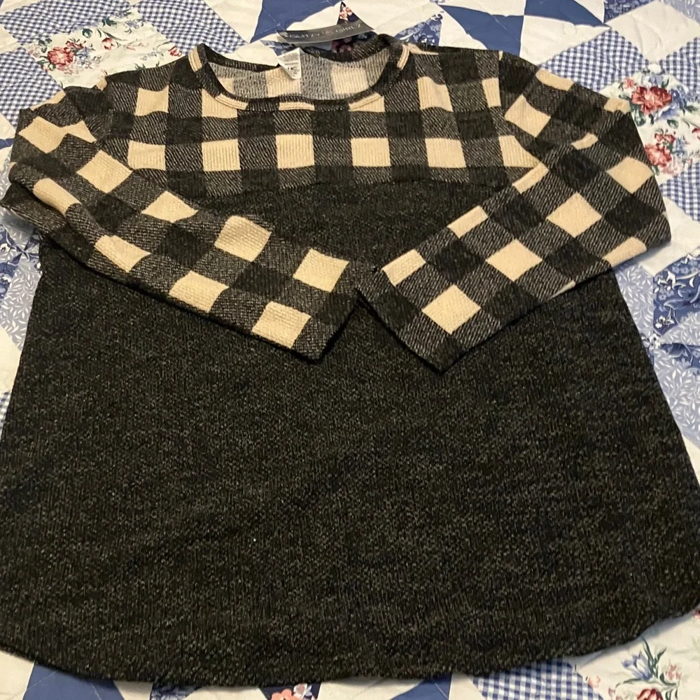 Glitzy Girlz Women's Black and Cream Checkered Crewneck Top - Picture 2 of 7